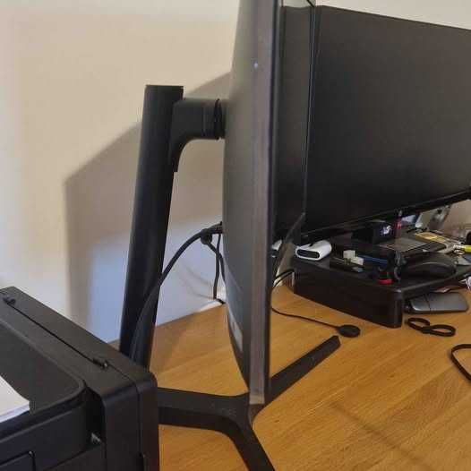 Samsung Monitor Gaming Curvo 24''