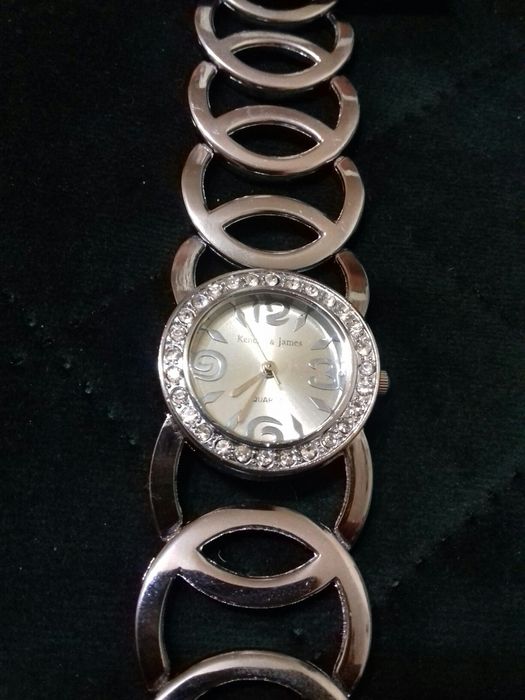 Часы наручные женские новые (Испания)