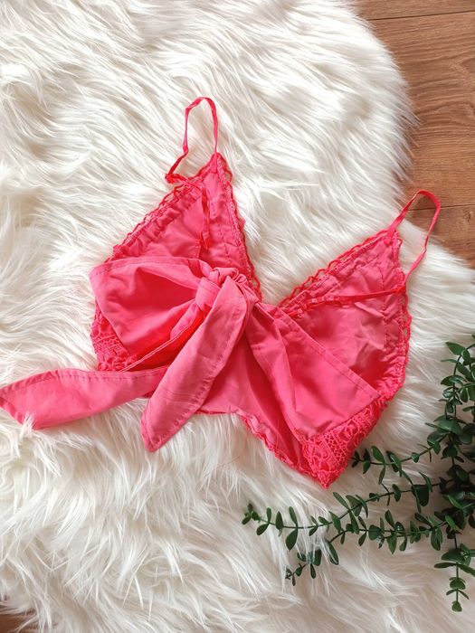 Piękny koronkowy croptop damski stanik gorset letni damski bluzka top