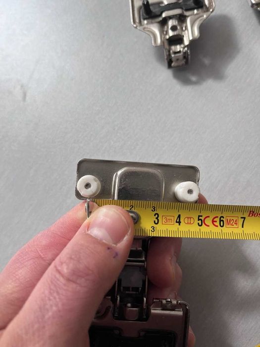 Завіса emuca із дотягувачем 105° комплект із монтажною планкою