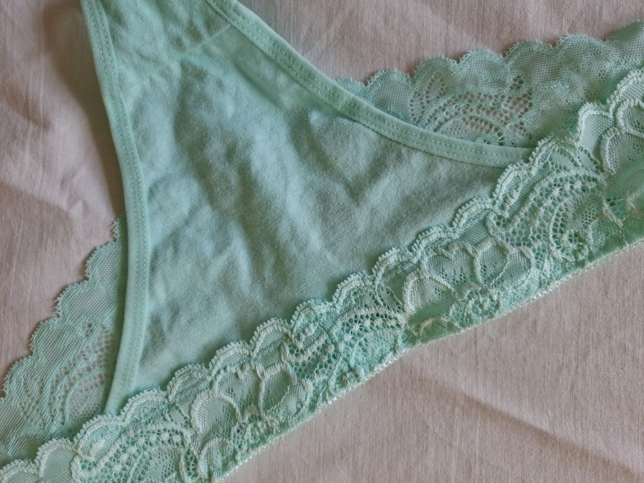 Stringi damskie rozm. M