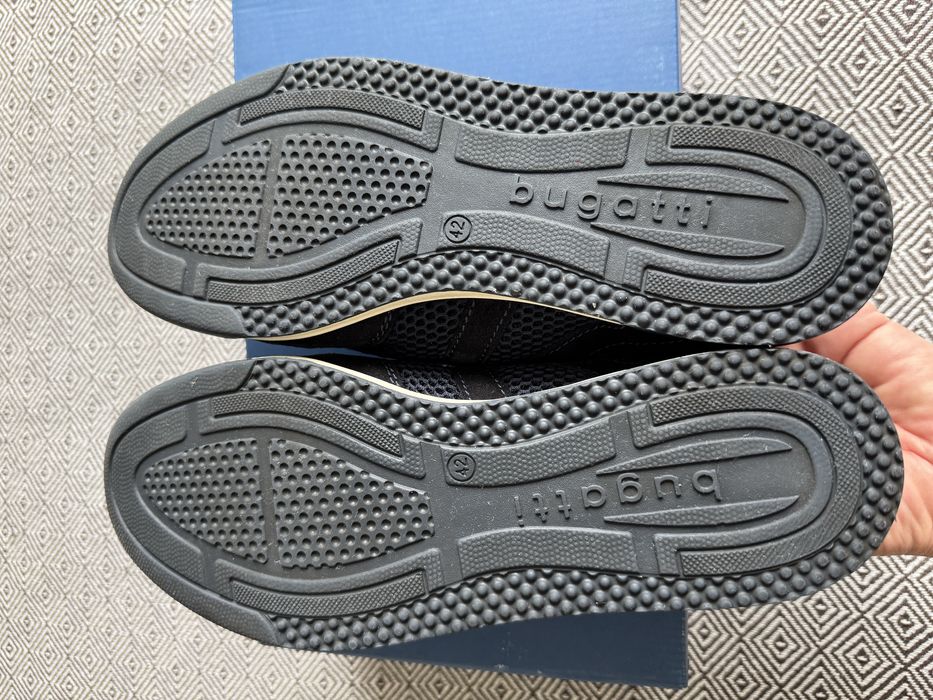 Кросівки Bugatti