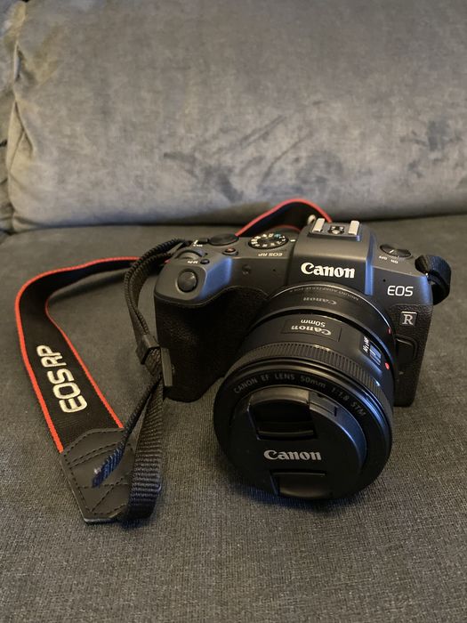 Canon RP + lente EF 50mm + adaptador EF/R