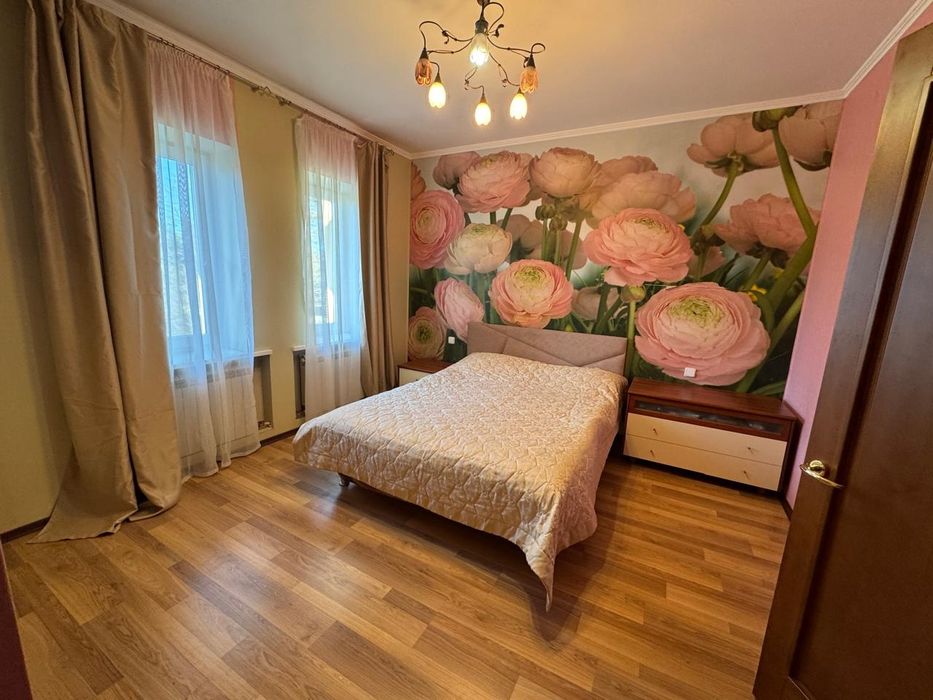 Продам 2х эт.дом с евроремонтом в селе Песчанка Днепропетровская район
