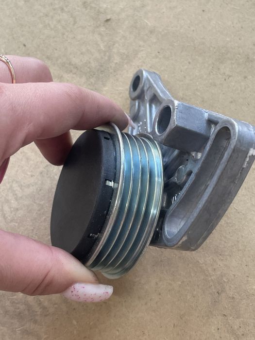 Опорний ролик