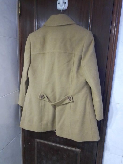 Casaco camel tamanho 42