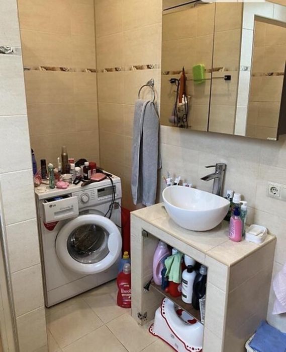 Продається просторий двоповерховий будинок у селі Ярок — ідеальне поєд