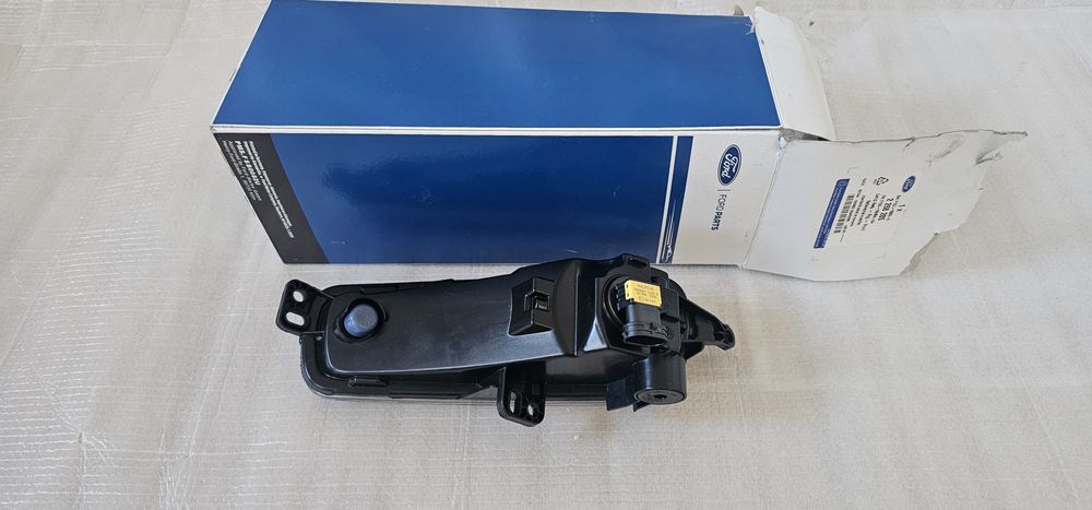 Halogen ford mondeo mk5 fiesta mk 8 focus mk3 prawy nowy oryginał komp
