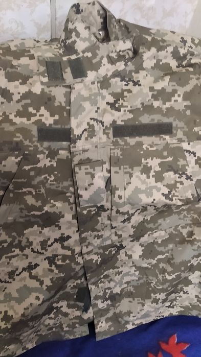 Продам спец одяг.