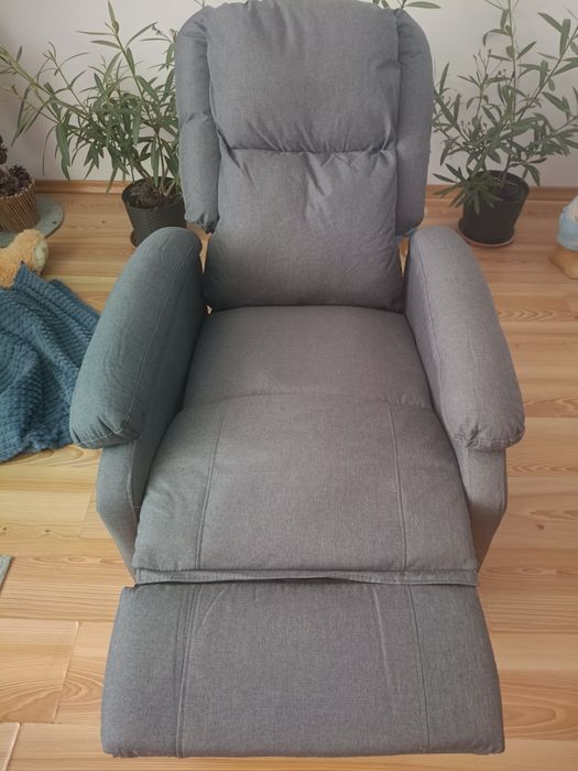 Fotel rozkładany z masażem