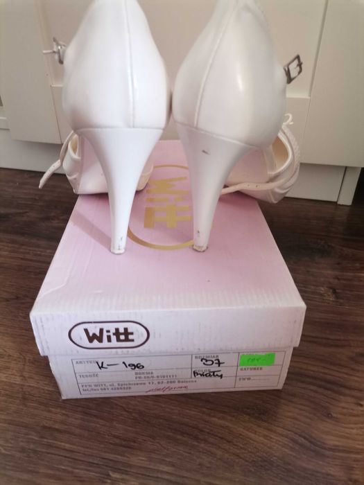 Białe damskie buty 37