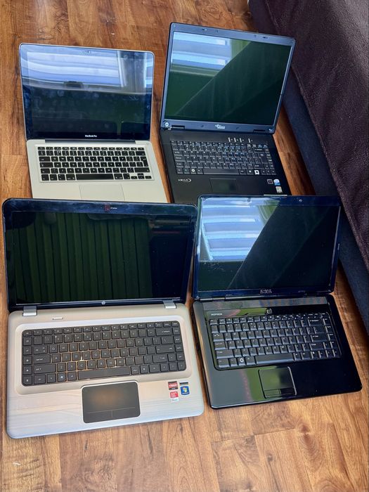 4x laptop dell fujitsu-siemens macbook hp