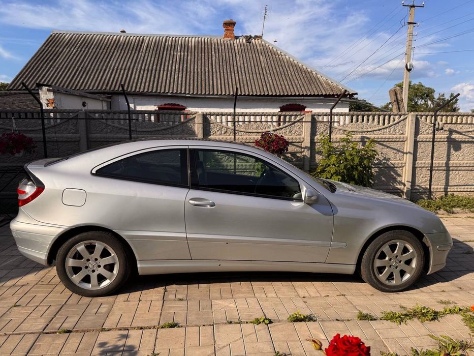 Mercedes-Benz C-Class Coupe 2.0 Compressor AT