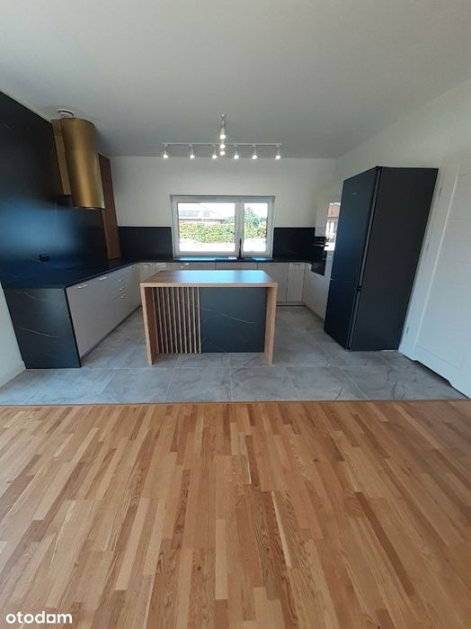 Nowy DOM POD KLUCZ 140 m²,Wyposażona kuchnia, Ogród 12 ar ,BEZ PCC - Więcej