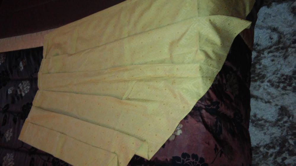 Cortinados em tecido às riscas