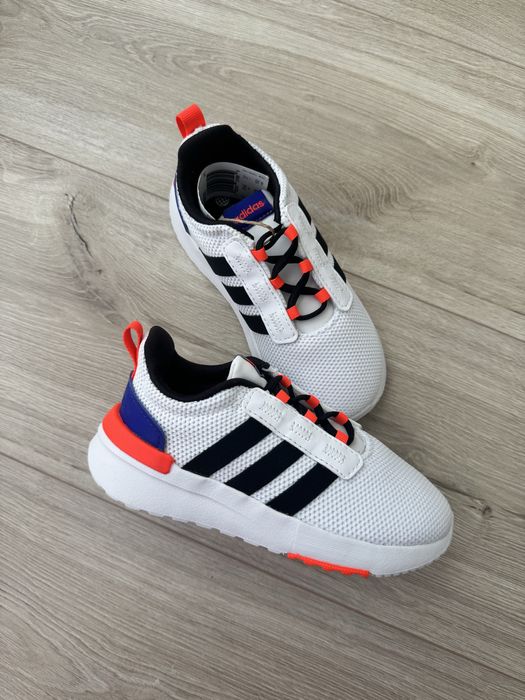 Дитячі кросівки 10 us Adidas 27  ОРИГІНАЛ 17  см снікерси