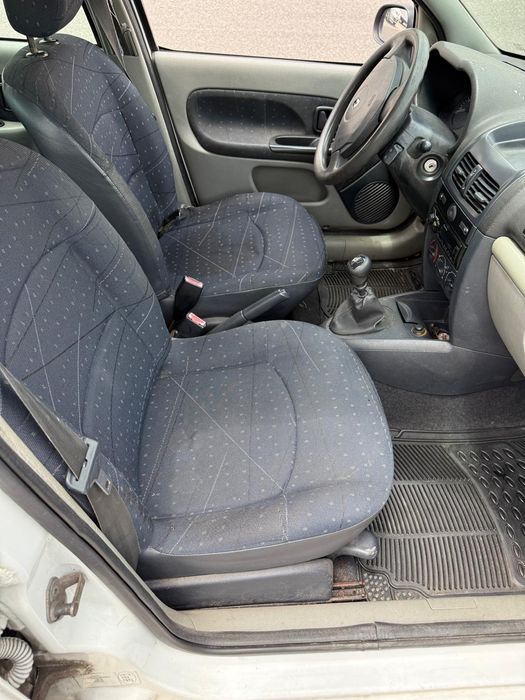 Renault  Clio 2002