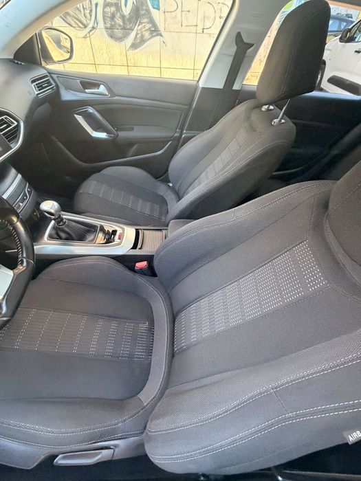 Peugeot 308 1.2 — photo 5