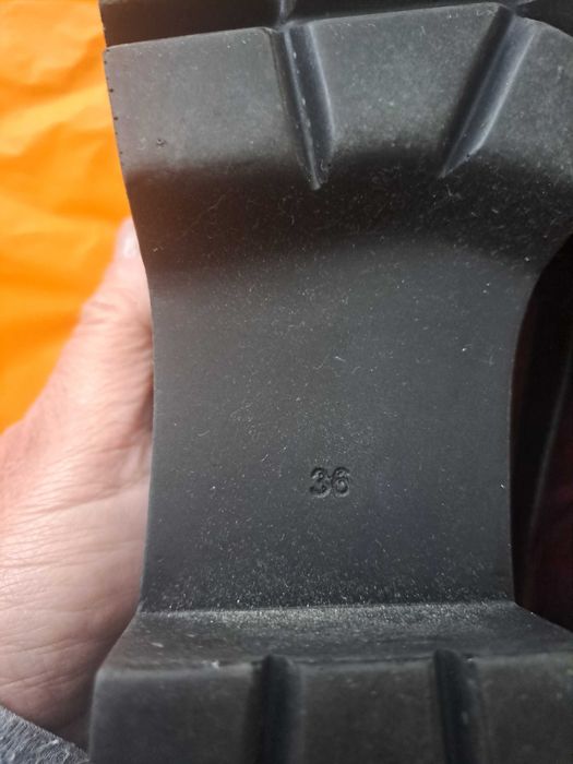 Mocassins castanho escuro em verniz