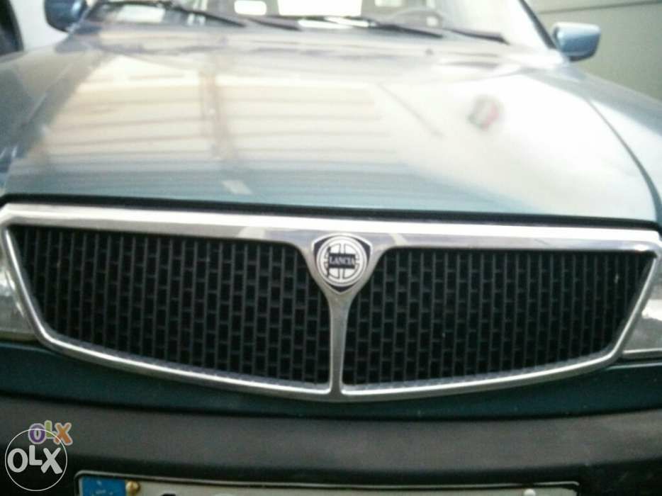 Grelha frontal lancia dedra