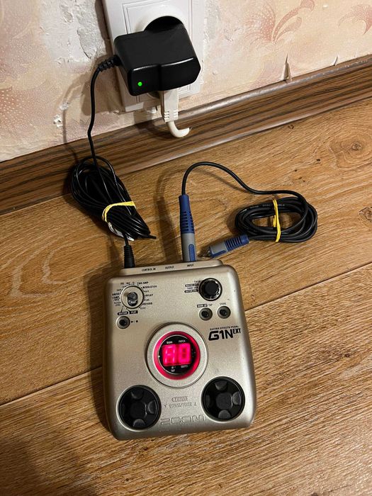 Гітарний сет: Boss DD-7, VOX Satchurator, Zoom G1Next, тюнер Boss, кабелі