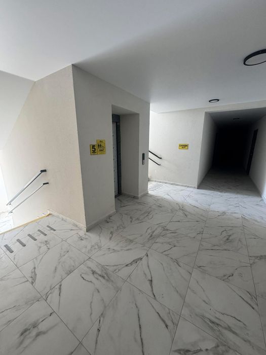 Продаж квартири 2-кімнати + велика кухня-столова