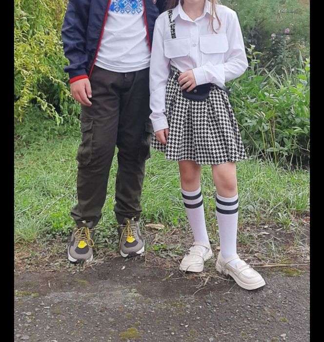 Шкільний лук для дівчинки