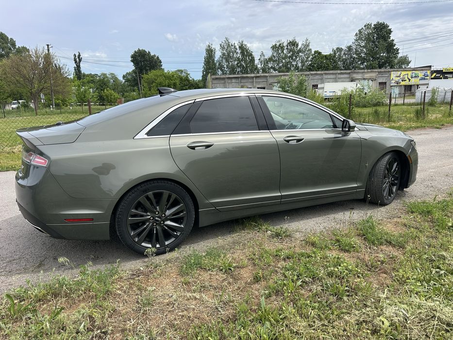 Lincoln MKZ 2.0 EcoBoost - 12 тис. долл.