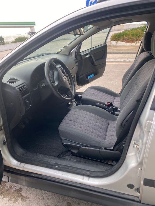 Opel Astra G Caravan 1.4 com fuga de óleo — photo 3