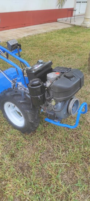 Motocultivador Nibbi 10cv com motor de arranque