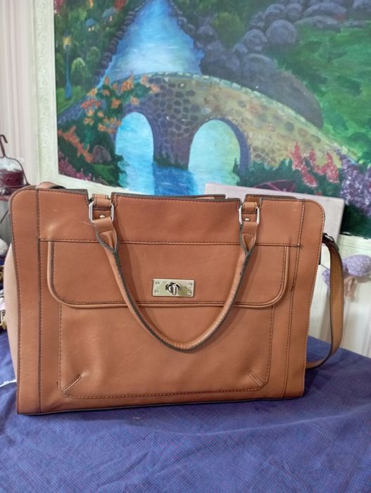 Велика вмістка сумка від Merona ,можна і для ноутбука