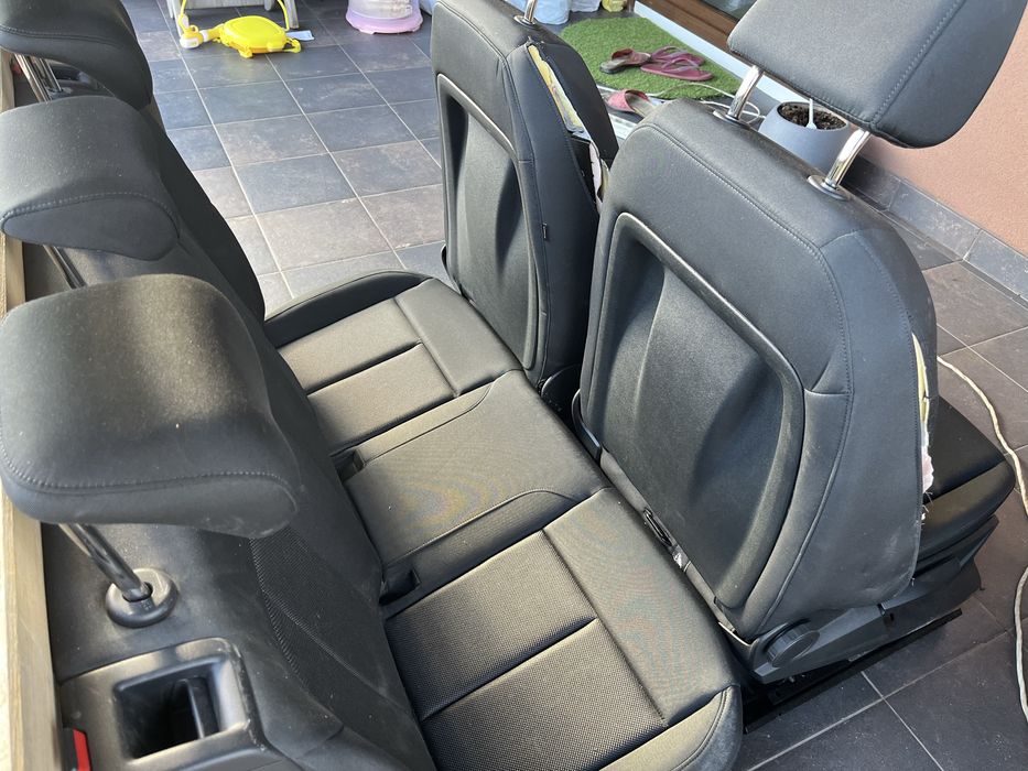 Сидіння E tron Q4