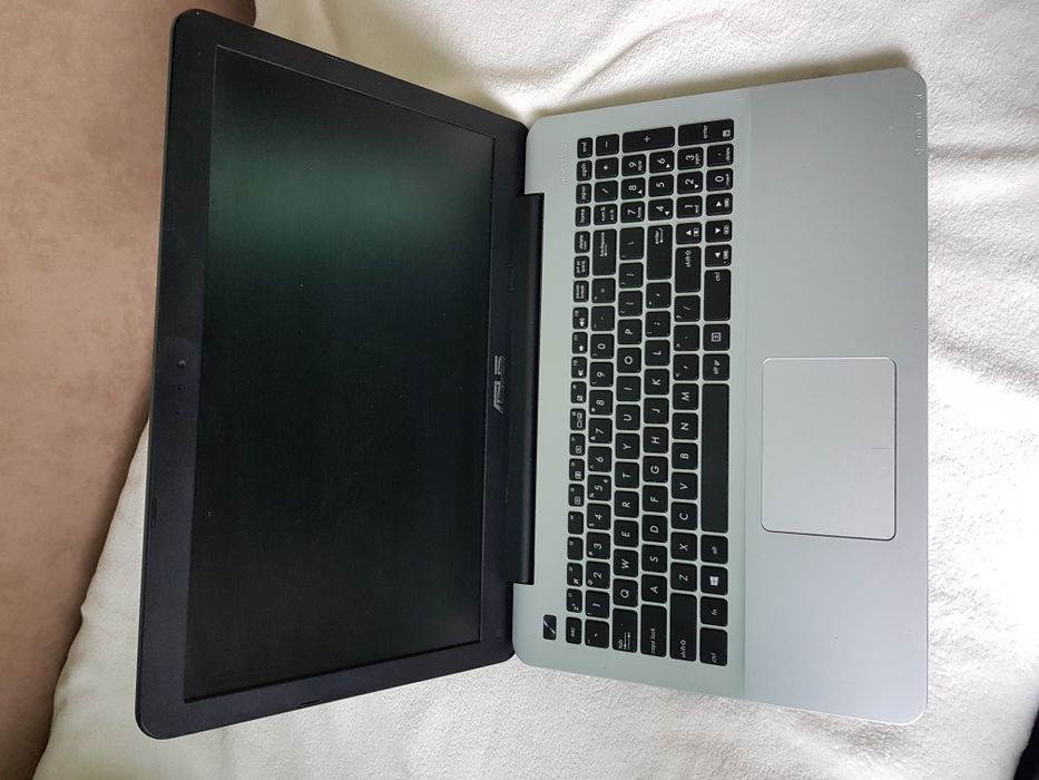 SUPER STAN Laptop ASUS A555L,8GB SSD,Intel i5,HDMI, 15,6cala, vRAM 2GB