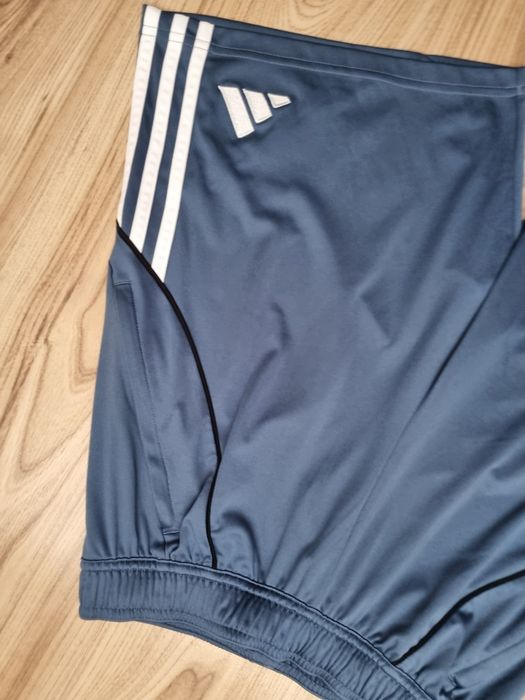 Spodenki szorty Adidas S 36