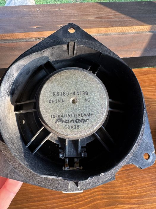 Оригігальні автодинаміки Pioneer зняті з тойота
