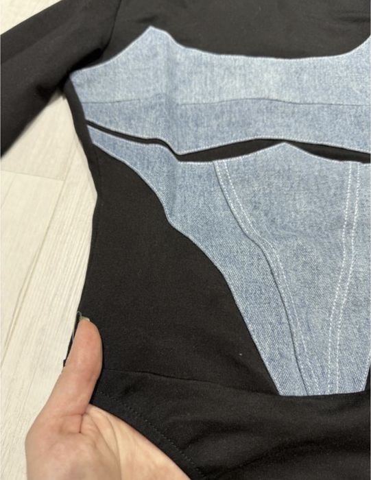 Джинси та боді maniere de voir