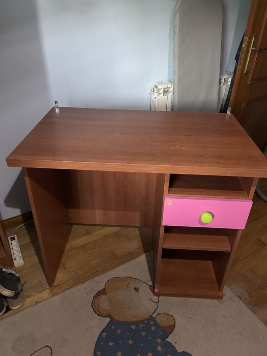 Secretaria para quarto de criança