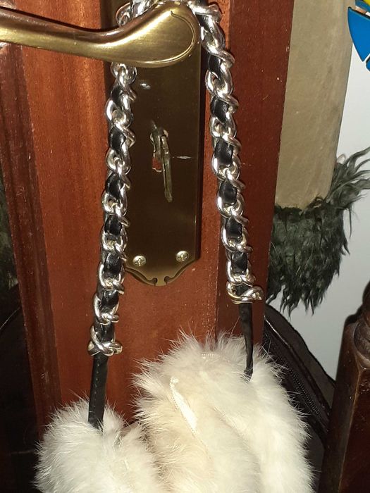 Mala De Pelo Branco