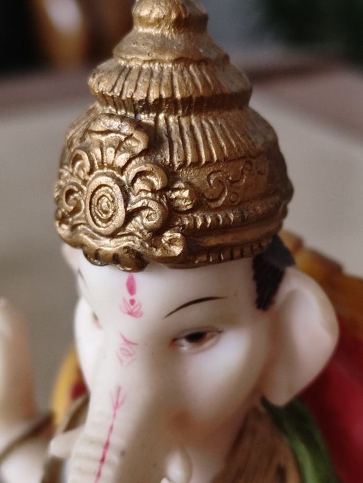 Figurka Ganesha hinduski bóg rzeźba