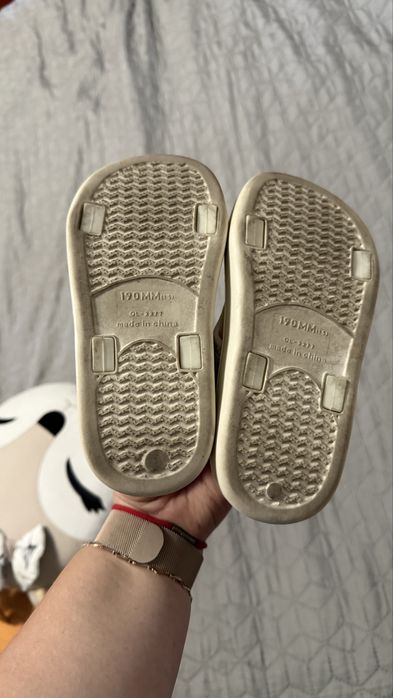 Сандалі для дівчинки