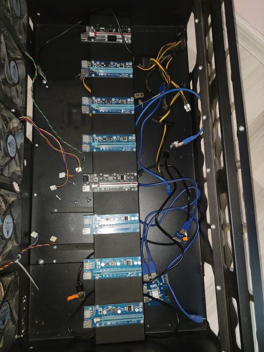 Комп'ютерний корпус Raven 8 GPU