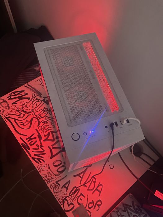 PcCom Ready Intel Core i7 - 14700KF / 32GB / 2TB SSD / RTX 5060 + Windows 11 Home Branco V2 ( SetUp Completo )