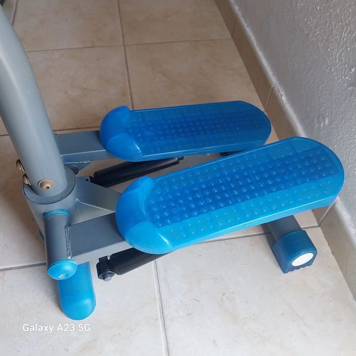 Aparelho para treinar pernas