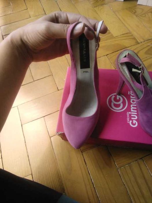 Sandálias rosa T39
