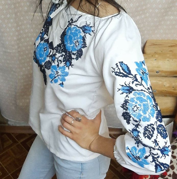 Вишиванка жіноча