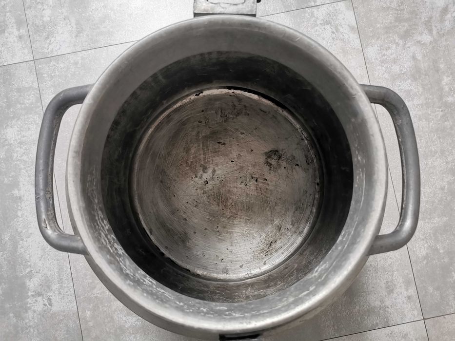 Vintage duża aluminiowa kanka konwia na mleko, donica na kwiaty