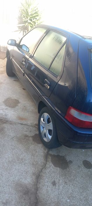 carro Citroën saxo em bom estado