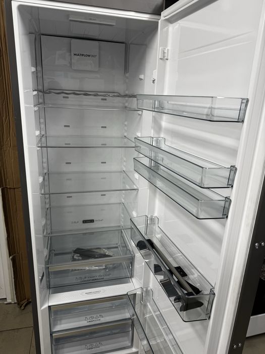 Холодильник Gorenje  Nofrost 384л  R619CSXL6