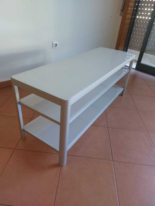 Móvel de Tv em vidro