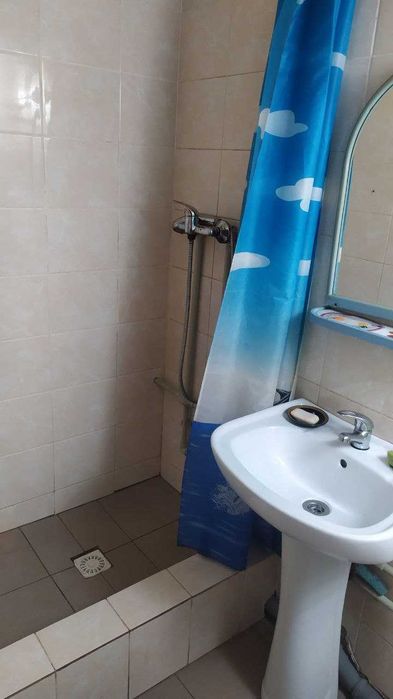 Реальная Сдам гостинку на Котлова м. Централ.рынок, ЮЖД. 5 этаж